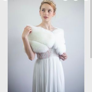 Light Ivory Faux Fur Bridal Wrap